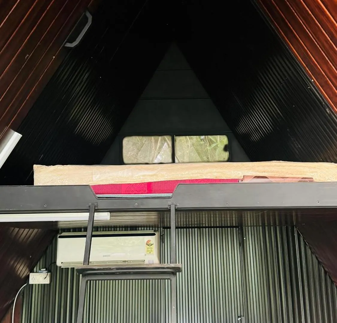 Camping In Adimaly Anniyar Thozu Luxury tent